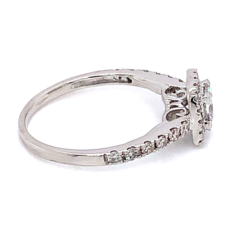 (MIA) Anillo con diamantes en oro blanco 18kt. D-0.50Cts.