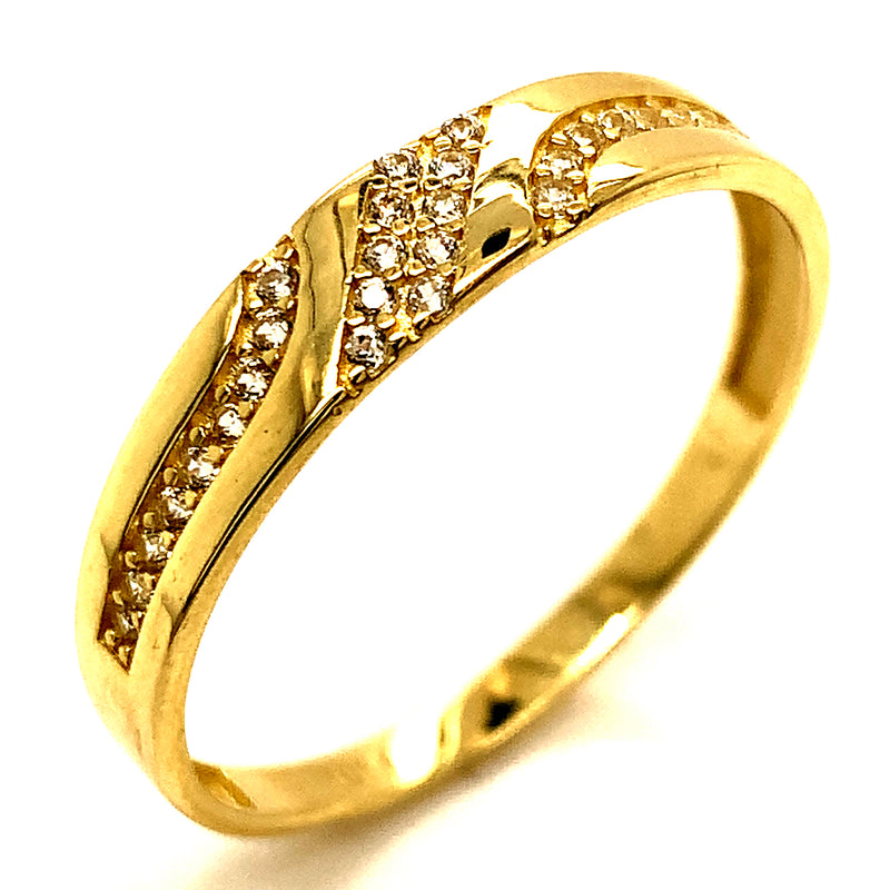 Trío de anillos con circones en oro amarillo 10kt.
