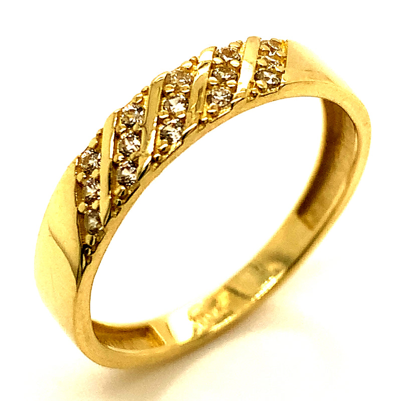 Trío de anillos con circones en oro amarillo 10kt.