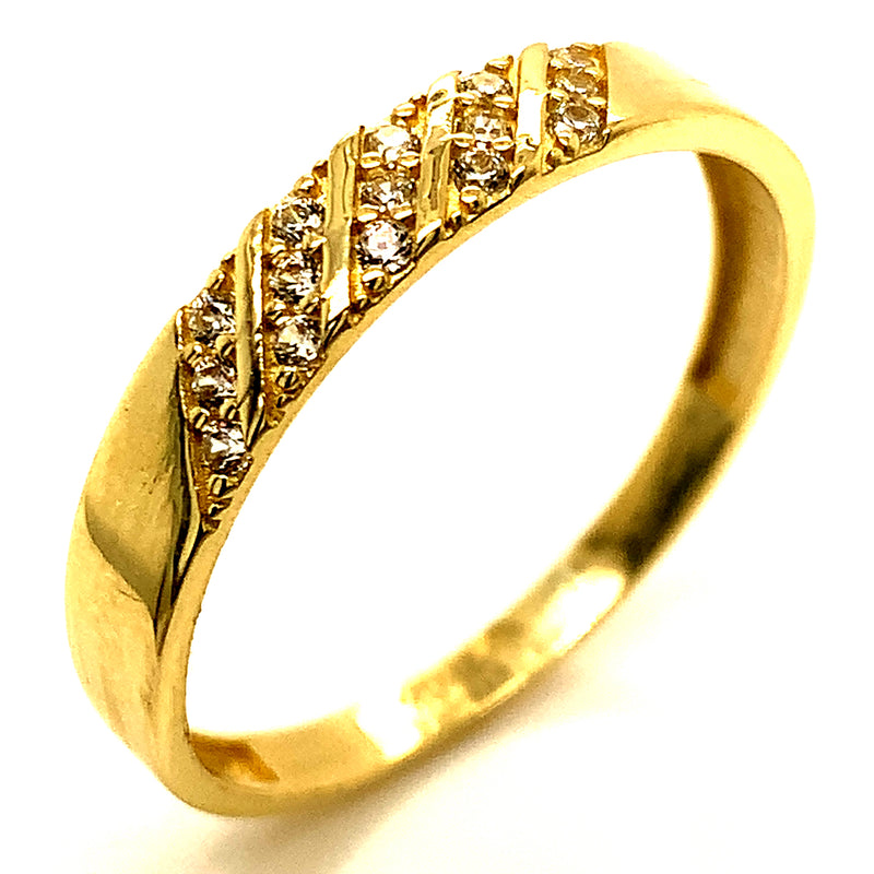 Trío de anillos con circones en oro amarillo 10kt.