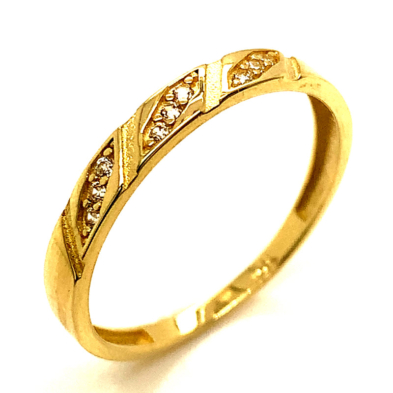 Trío de anillos con circones en oro amarillo 10kt.