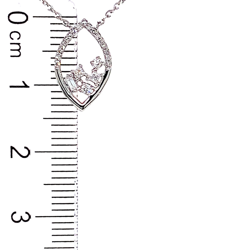 (LD) Collar con diamantes de laboratorio en oro blanco 10kt. 40.5/46cm D-0.10Cts.