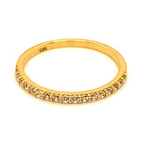 Banda con circones en oro amarillo 10kt.