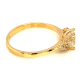 Anillo con circones en oro amarillo 10kt.