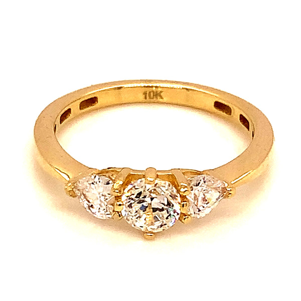 Anillo con circones en oro amarillo 10kt.