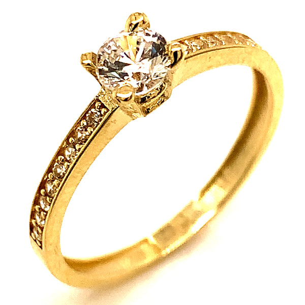 Anillo con circones en oro amarillo 10kt.