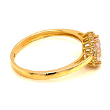 Anillo con circones en oro amarillo 10kt.