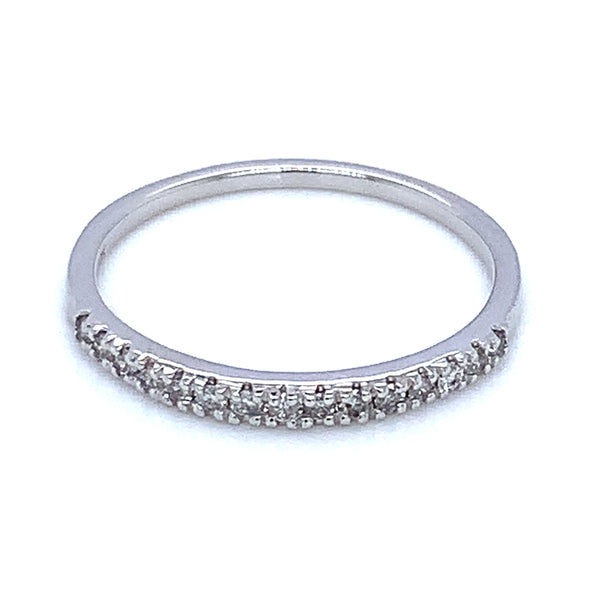 (SOFIA) Banda con diamantes en oro blanco 10k