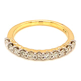 (ND) Banda con diamantes en oro amarillo 14k.