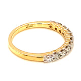 (ND) Banda con diamantes en oro amarillo 14k.