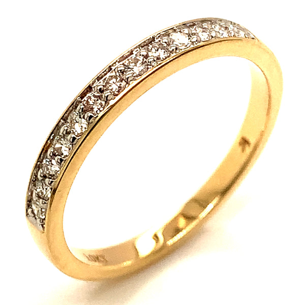 (SOFIA) Banda con diamantes en oro amarillo 10k