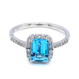 Anillo de Topacio Azul en oro blanco 10kt.