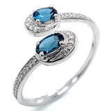 Anillo de Topacio Azul en oro blanco 10kt.