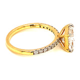 (LD) Anillo con diamantes de laboratorio en oro amarillo 14kt.
