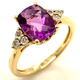 Anillo de amatista en oro amarillo 10kt.