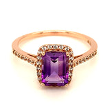 Anillo de amatista con topacio blanco en oro rosado 14k.