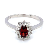 Anillo de granate en oro blanco 10kt.