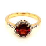 Anillo de granate en oro amarillo 10kt.
