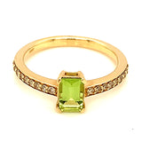 Anillo de Peridoto en oro amarillo 10kt.