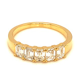 (LD) Banda con diamantes de laboratorio en oro amarillo 14k. D-1.20Cts.