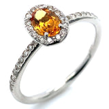 Anillo de citrino con diamantes en oro blanco 14kt.