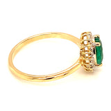 Anillo de esmeralda con diamantes en oro amarillo 14kt.