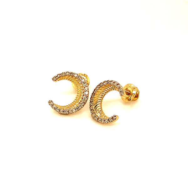 (SOFIA) Aretes (luna) con diamantes en oro amarillo 10kt.