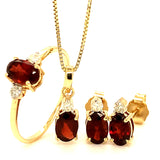 Anillo de granate con diamantes en oro amarillo 14kt.