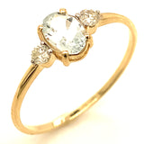 Anillo de aguamarina con diamantes en oro amarillo 14kt.