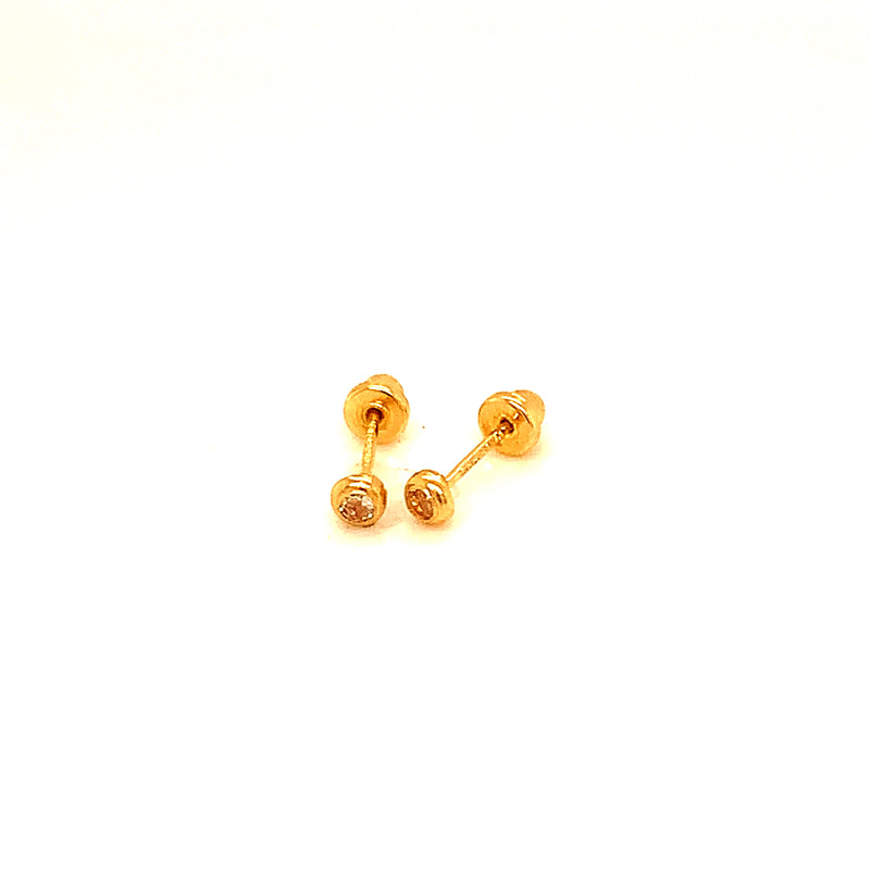 Aretes para bebés en oro amarillo 18kt.