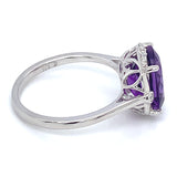 Anillo de amatista con circones en plata 925.