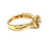 Anillo con circones en oro amarillo 10kt.