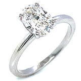 (LD) Anillo con diamante de laboratorio en oro blanco 14kt.