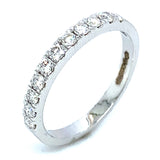 (LD) Banda con diamantes de laboratorio en oro blanco 14k.