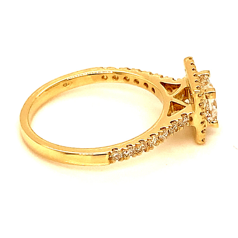 (LD) Anillo con diamantes de laboratorio en oro amarillo 14kt.  ANTES: $995.00