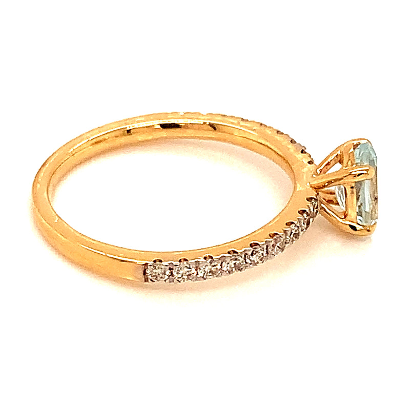 Anillo de aguamarina en oro amarillo 14kt.  ANTES: $929.00