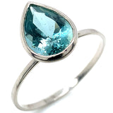 Anillo de aguamarina en oro blanco 14Kt.