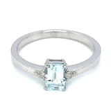 Anillo con aguamarina y diamantes en plata 925