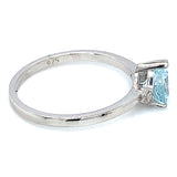 Anillo con aguamarina y diamantes en plata 925