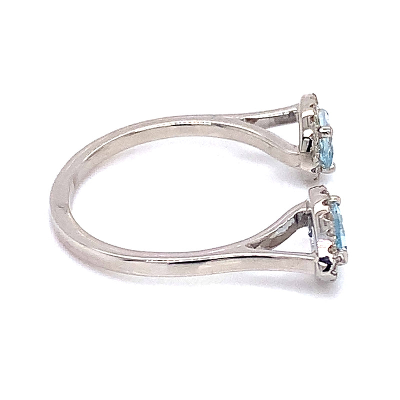 Anillo de aguamarina con diamantes en oro blanco 14Kt.  ANTES: $899.00