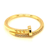 Anillo (Clavo) con circones en oro amarillo 10kt.
