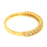 Anillo con circones en oro amarillo 10kt.