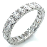 (LD) Banda con diamantes de laboratorio en oro blanco 14kt. D-2.20CTS.