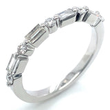 (LD) Banda con diamantes de laboratorio en oro blanco 14kt. D-0.45CTS.