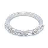 (LD) Banda con diamantes de laboratorio en oro blanco 14kt. D-0.45CTS.