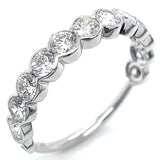 (LD) Banda con diamantes de laboratorio en oro blanco 14kt. D-1.40CTS.