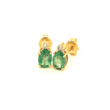 Aretes de esmeraldas con diamantes en oro amarillo 14kt. E-0.92CTS. D-0.12CTS.