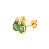 Aretes de esmeraldas con diamantes en oro amarillo 14kt. E-0.92CTS. D-0.12CTS.