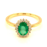 Anillo de esmeralda con diamantes en oro amarillo 14kt. E-0.65CTS. D-0.17CTS.