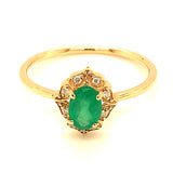 Anillo de esmeralda con diamantes en oro amarillo 14kt. E-0.53CTS. D-0.04CTS.